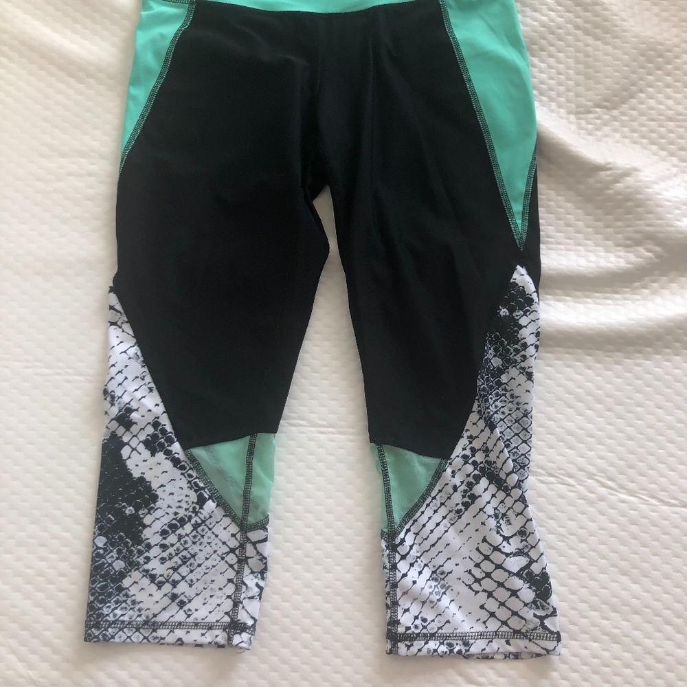 Capri Leggings: Xersion